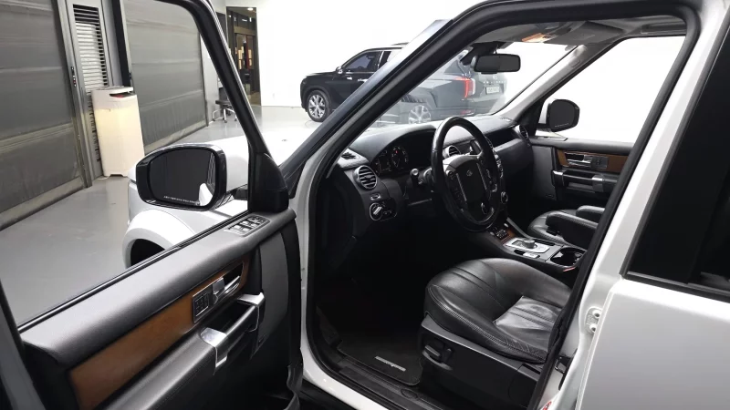 Land Rover DISCOVERY