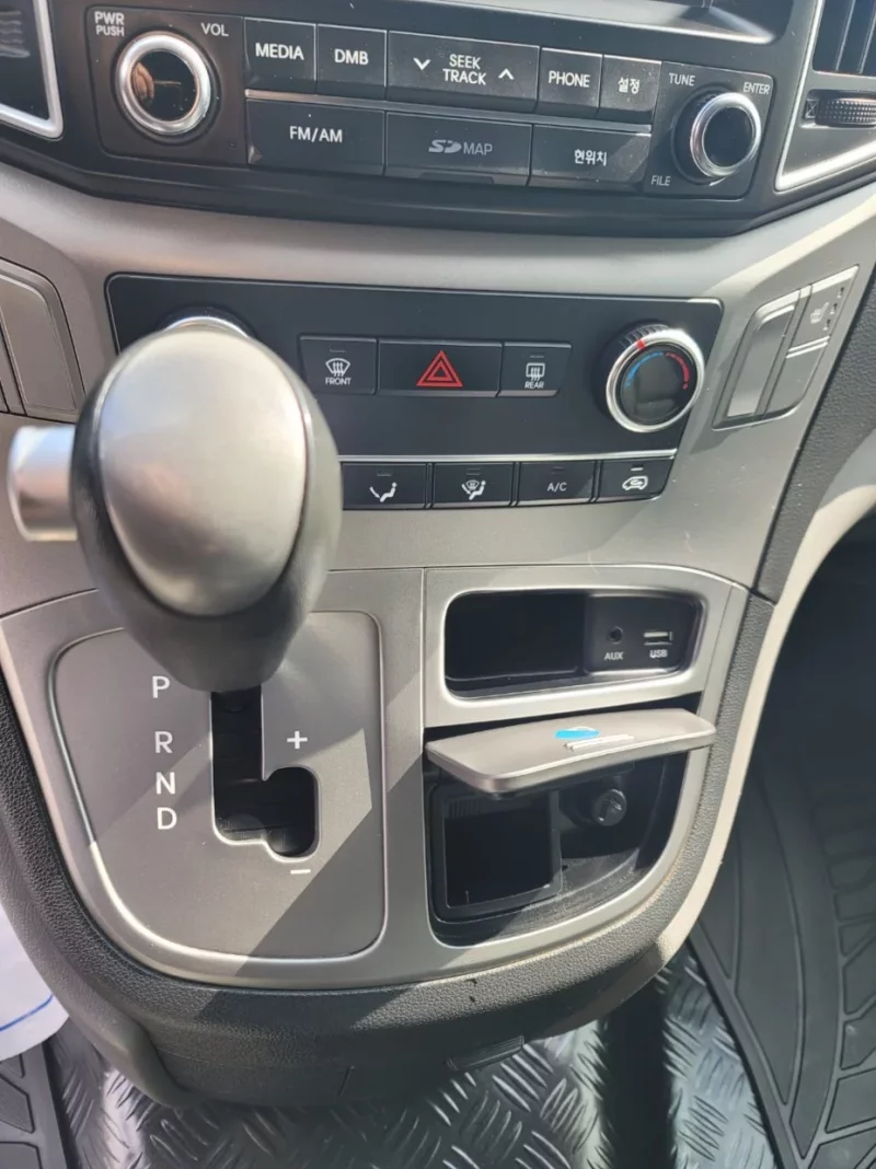 Hyundai Starex