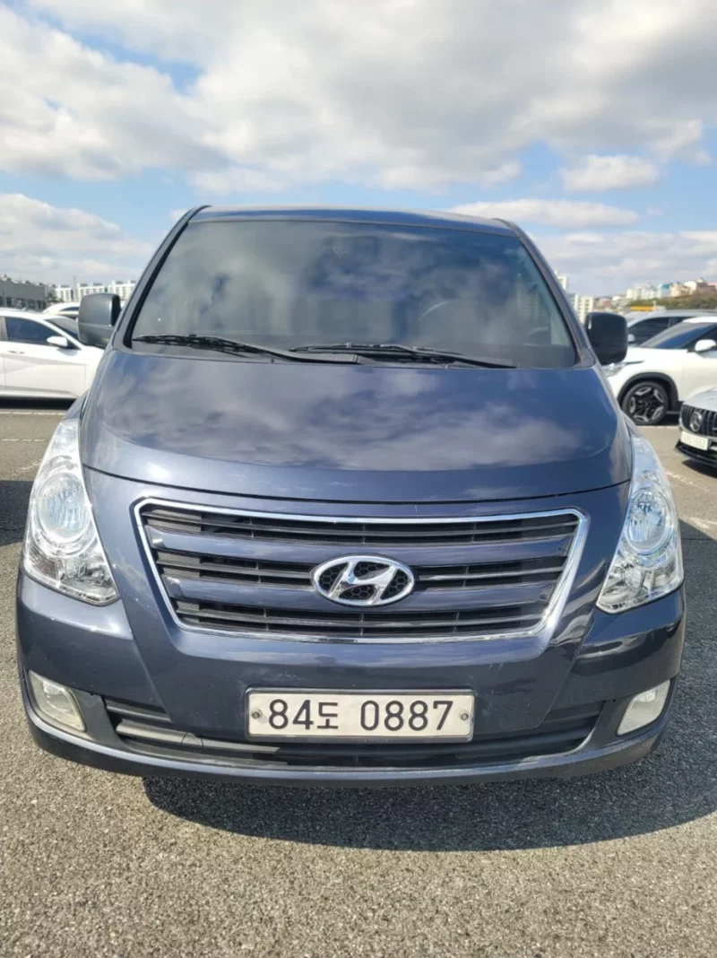 Hyundai Starex