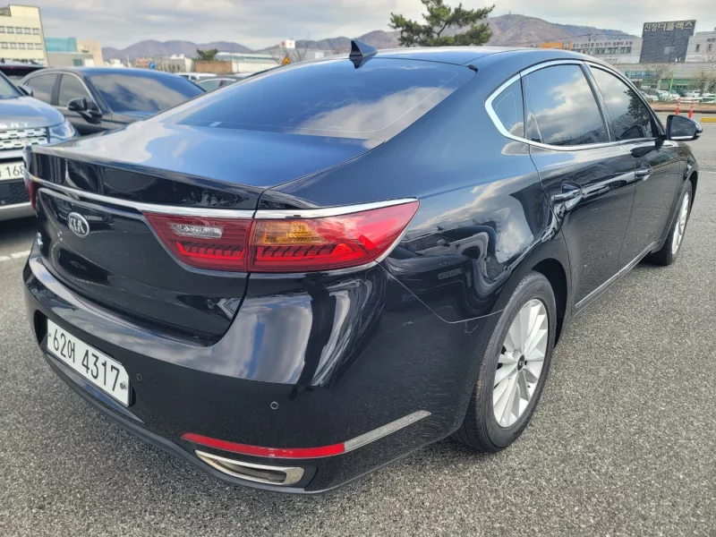 Kia K7