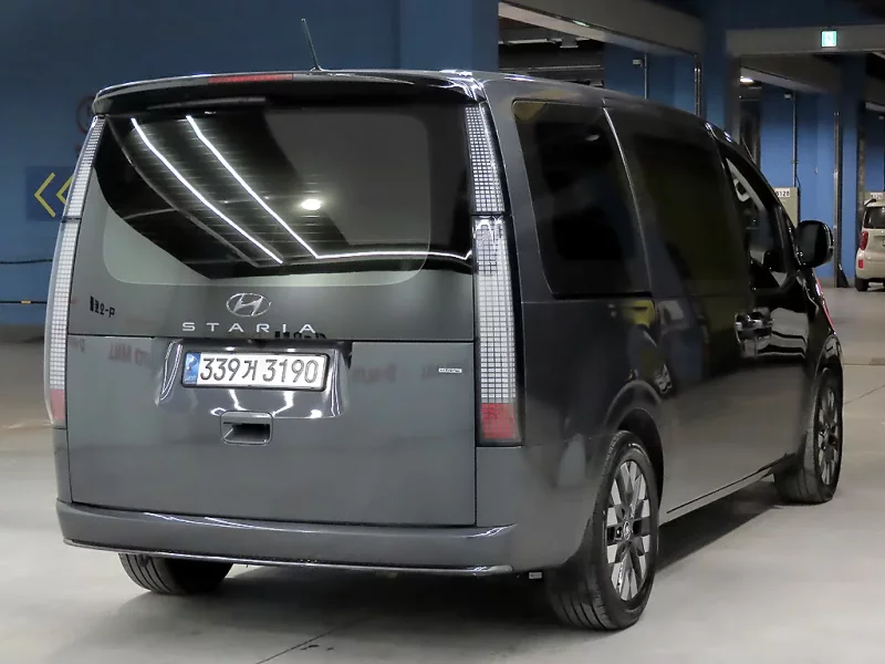 Hyundai Staria