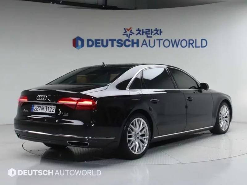 Audi A8