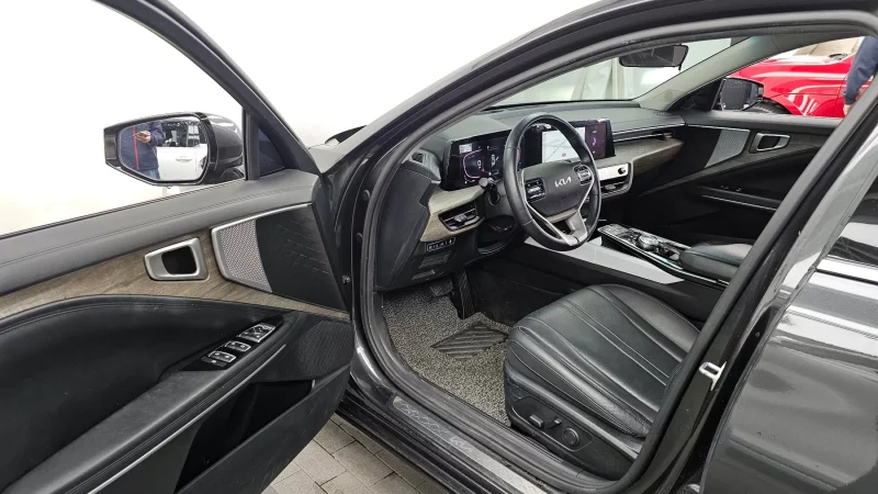 Kia K8