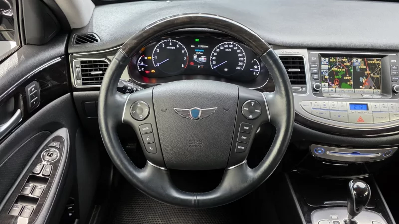 Hyundai Genesis