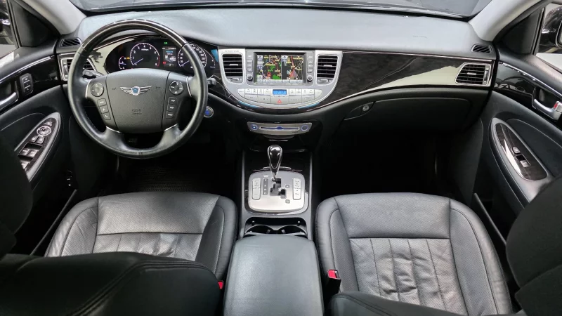 Hyundai Genesis