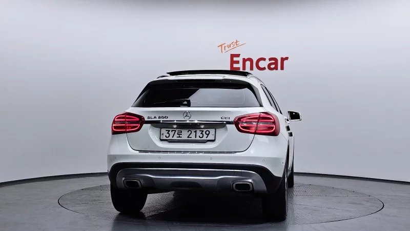 Mercedes-Benz GLA-Class
