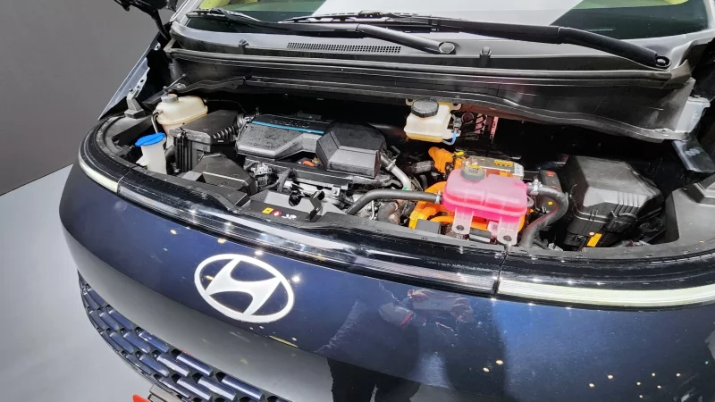 Hyundai Staria
