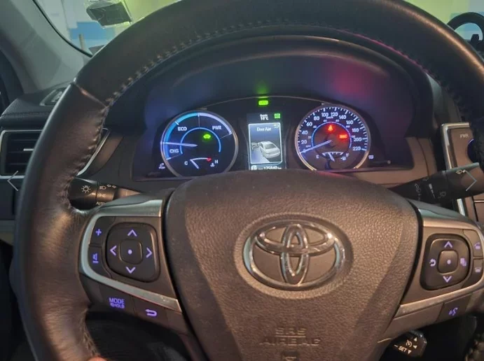 Toyota CAMRY
