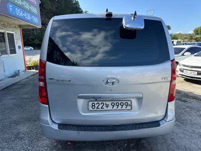 Hyundai Starex