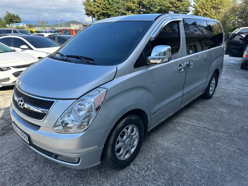 Hyundai Starex