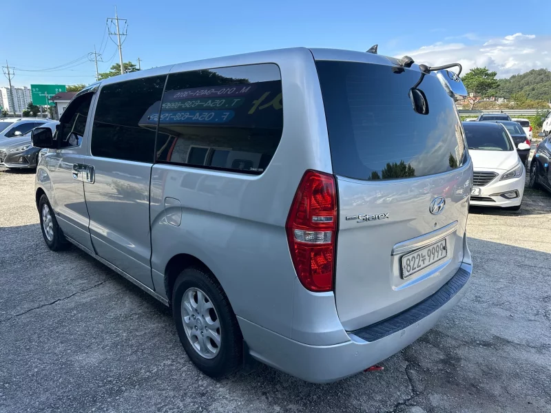 Hyundai Starex