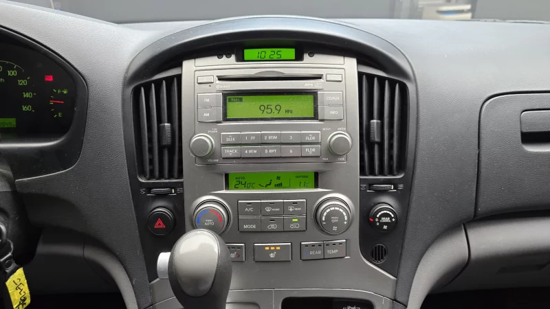 Hyundai Grand Starex