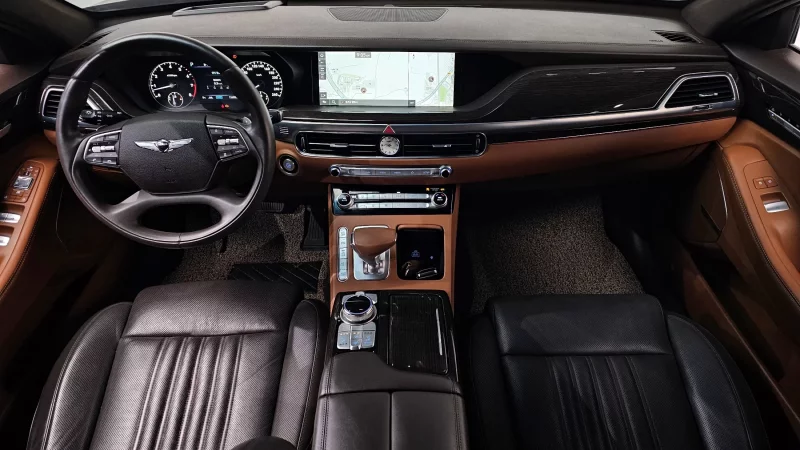 Genesis G90