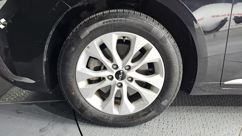 Kia K8