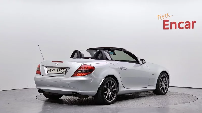 Mercedes-Benz SLK-Class