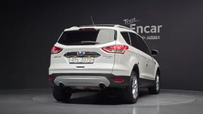 Ford ESCAPE