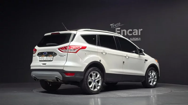 Ford ESCAPE