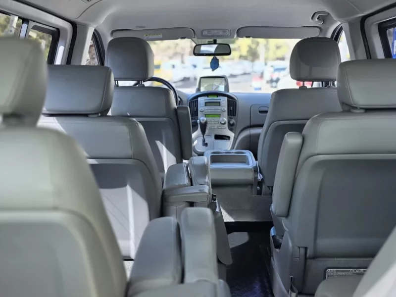 Hyundai Grand Starex