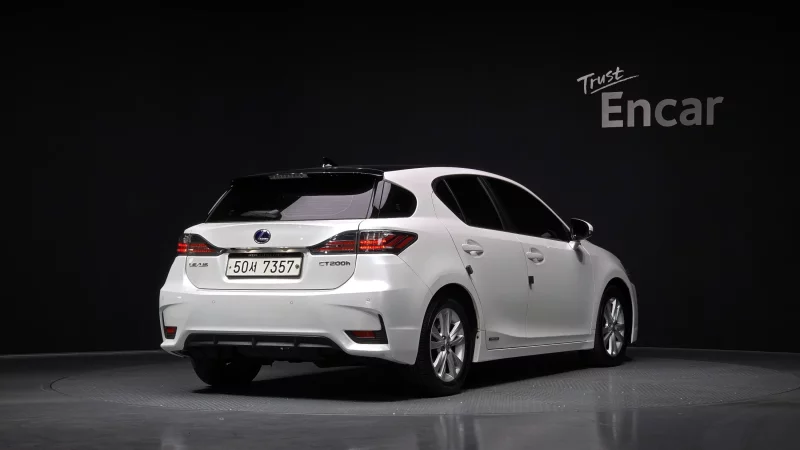 Lexus CT200h