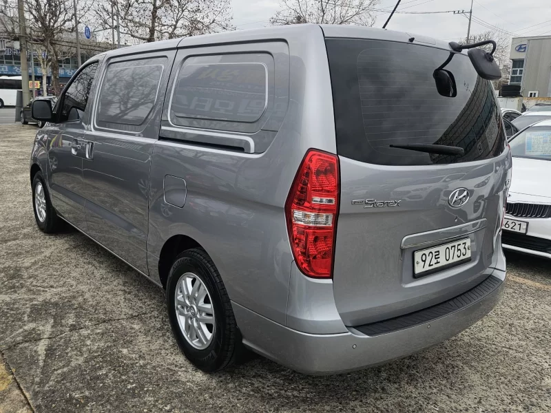 Hyundai Grand Starex