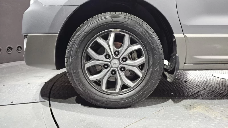 Hyundai Starex