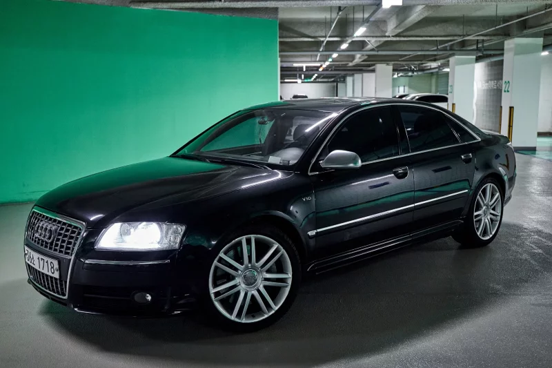 Audi S8