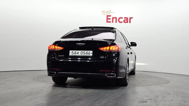 Hyundai Genesis