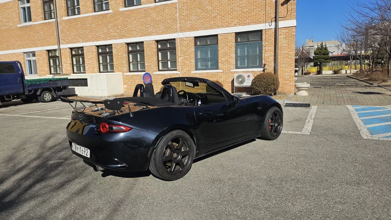 Mazda MX-5 Miata