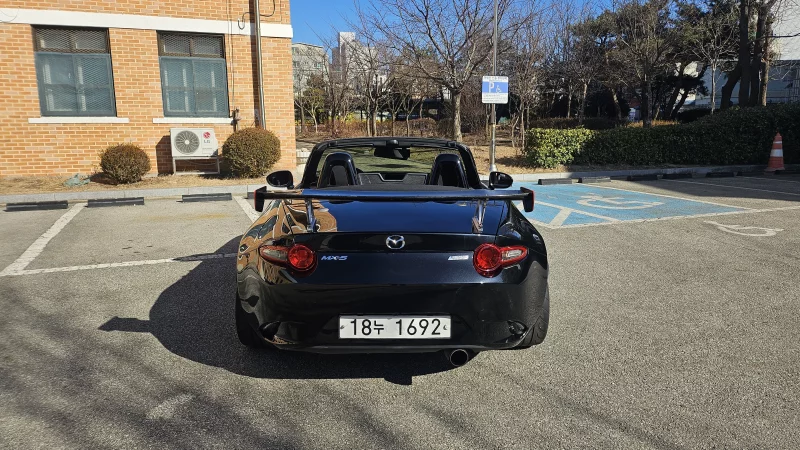 Mazda MX-5 Miata