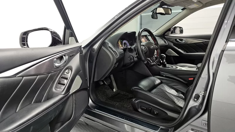 Infiniti Q50