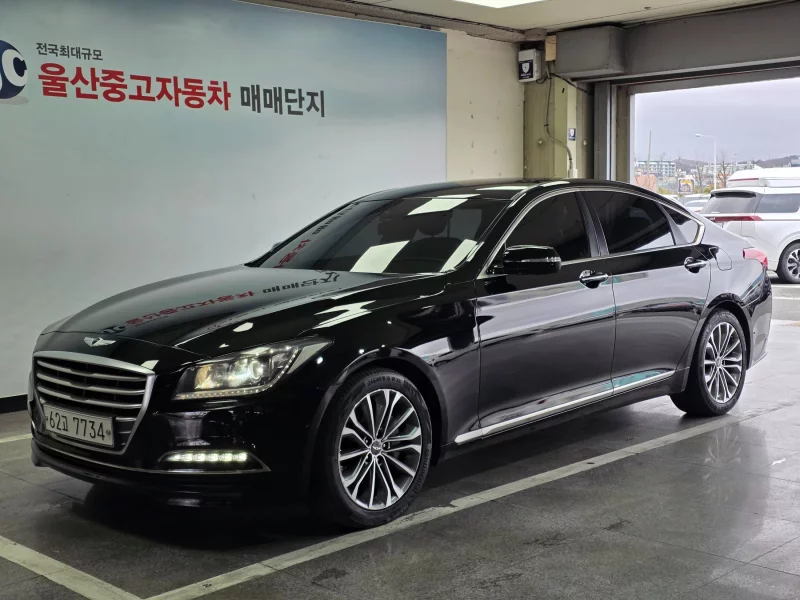 Hyundai Genesis