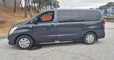 Hyundai Starex