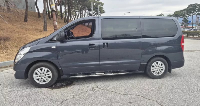 Hyundai Starex