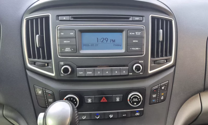 Hyundai Starex