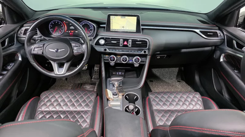 Genesis G70