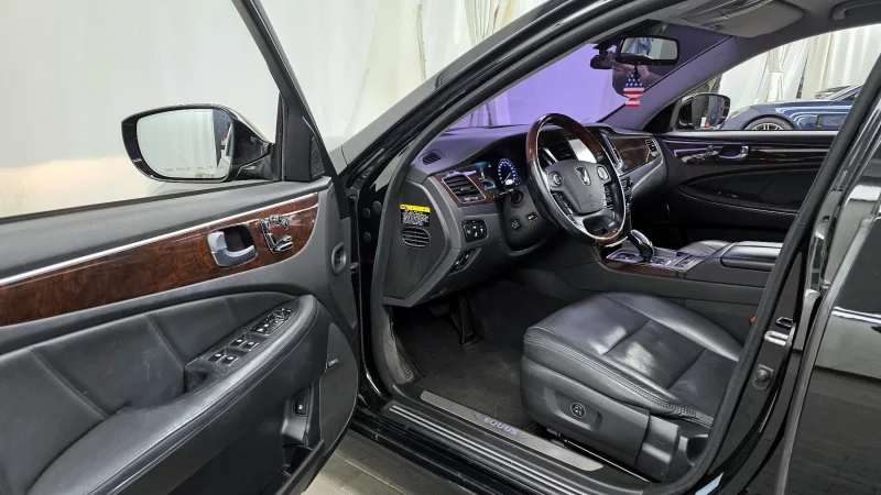 Hyundai Equus