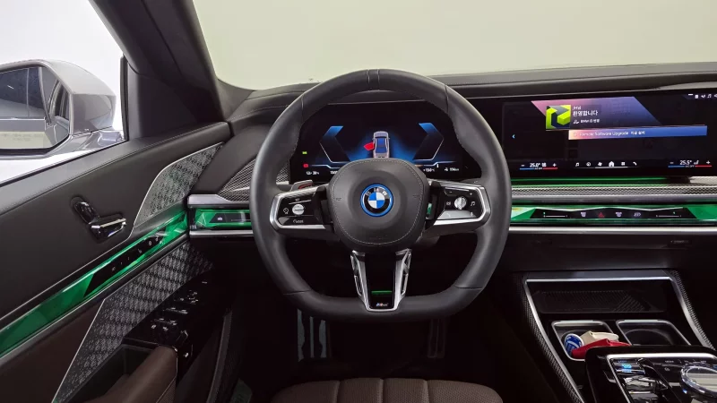 BMW i7