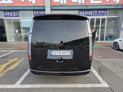 Hyundai Staria