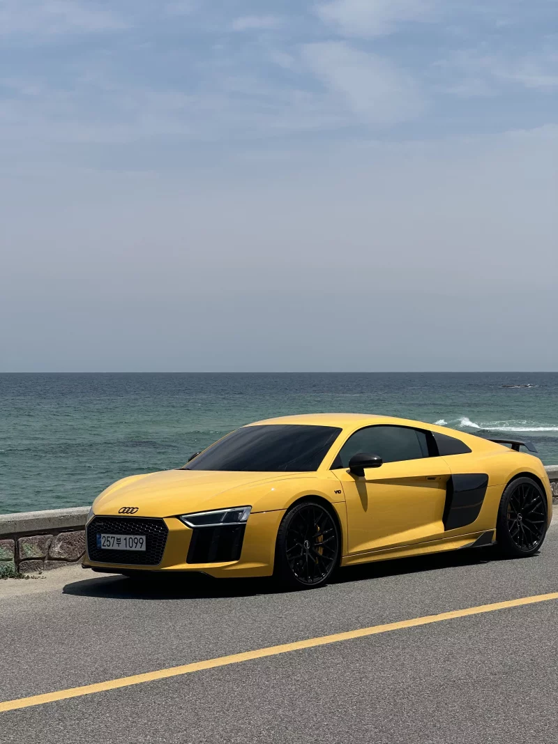 Audi R8