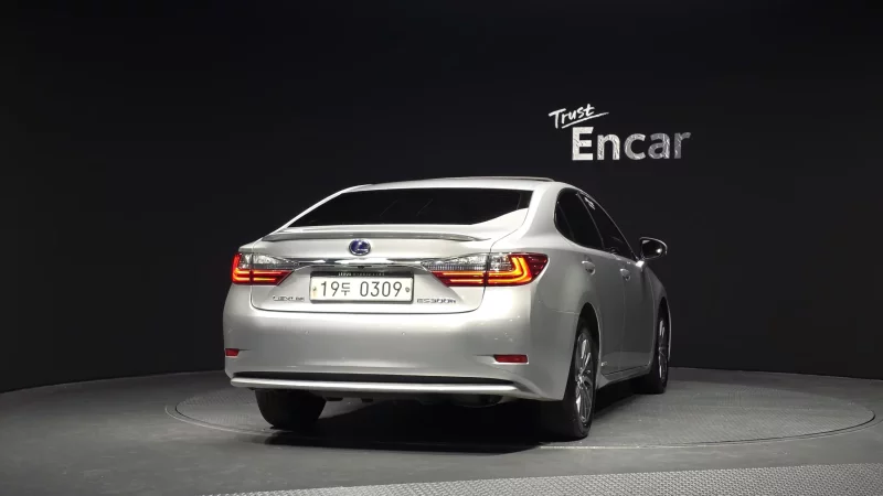 Lexus ES300h