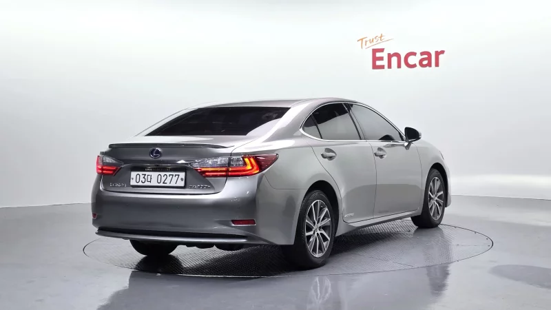 Lexus ES300h