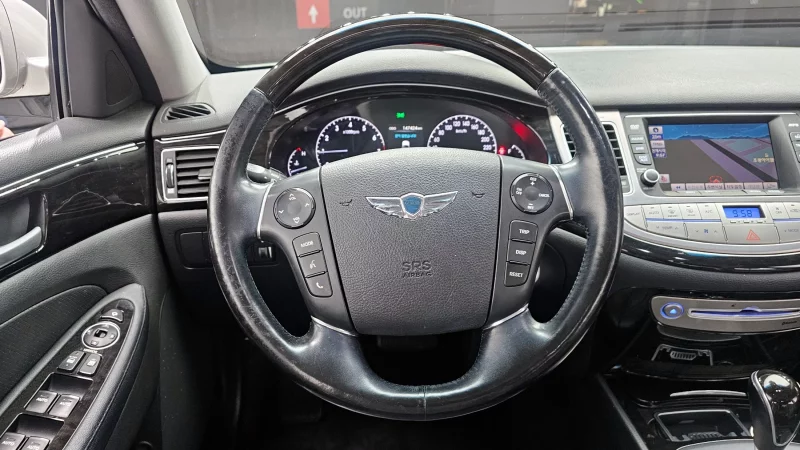 Hyundai Genesis