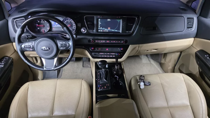 Kia Carnival