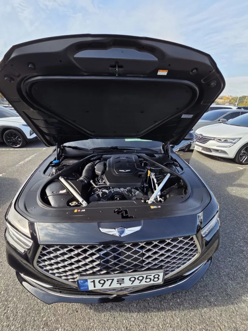 Genesis G90