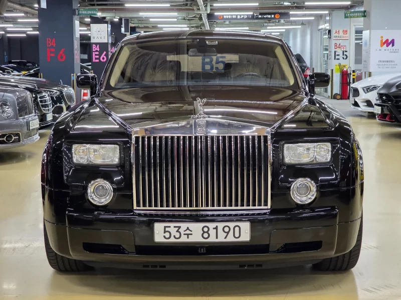 Rolls-Royce PHANTOM