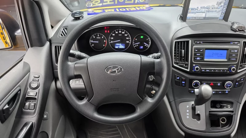 Hyundai Starex