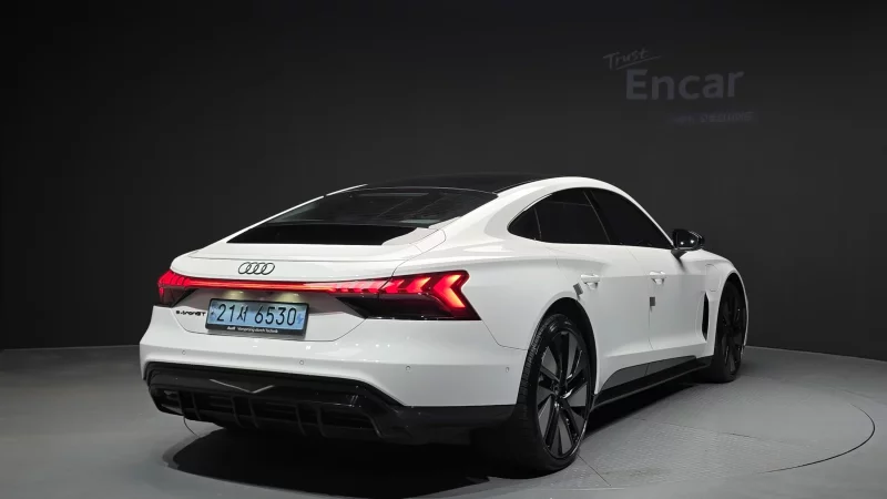 Audi E-TRON GT