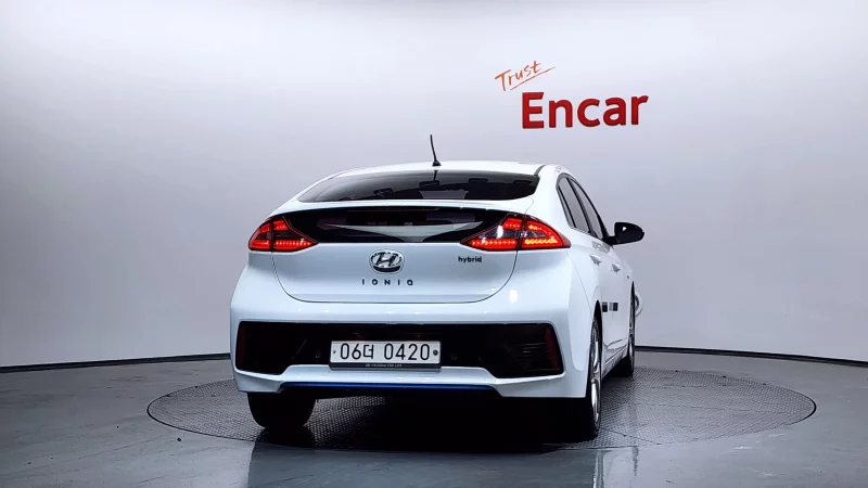 Hyundai Ioniq