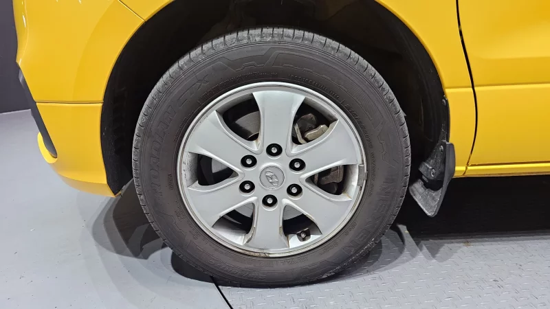 Hyundai Starex