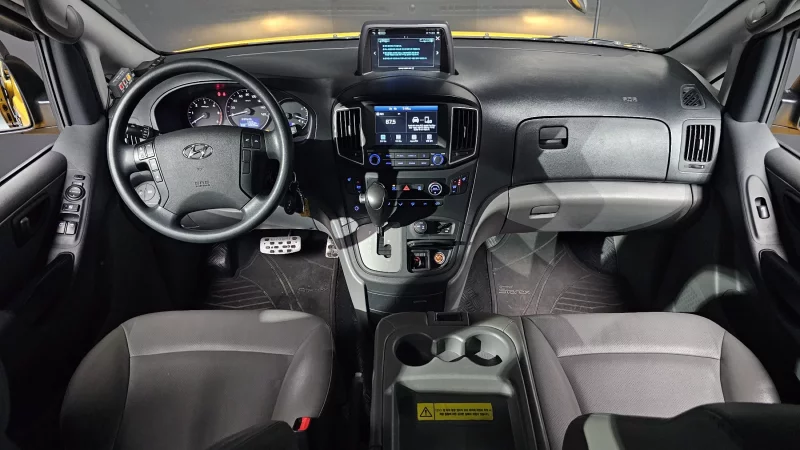 Hyundai Starex